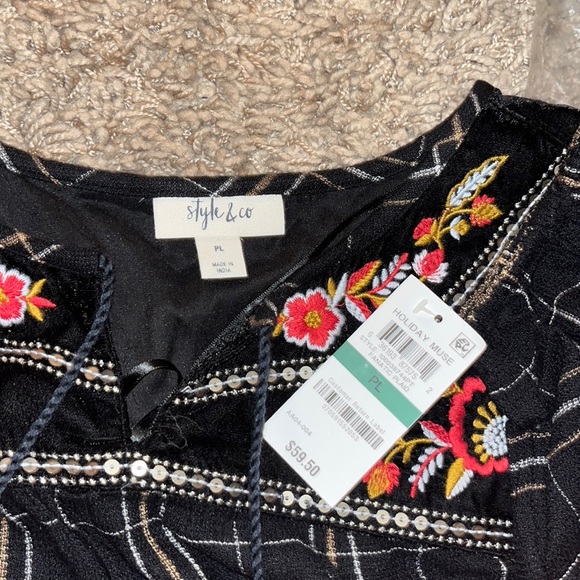 Style & Co. unique bohemian blouse - Picture 3 of 5